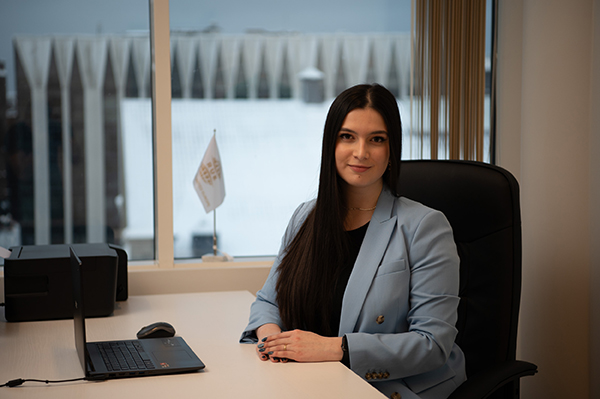 El artículo 72(1)(1) de la Ley de Prevención del Blanqueo de Capitales establece un requisito legal claro: ni la empresa, ni los miembros de su órgano de administración, ni los fideicomisarios, ni los beneficiarios finales, ni los beneficiarios finales, ni los beneficiarios finales, pueden tener una condena válida por las siguientes categorías de delitos: delitos contra la autoridad pública; Delitos de blanqueo de capitales; 